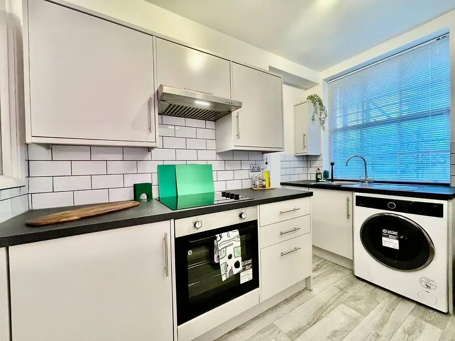 By The Beach Central Flat Accommodating 5 Guests 브라이턴 아파트